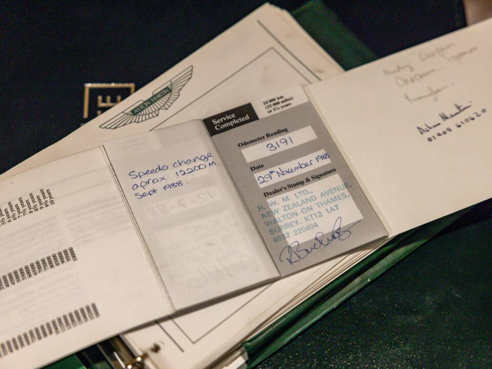 Afbeelding 55/62 van Aston Martin V8 Vantage X-Pack (1987)