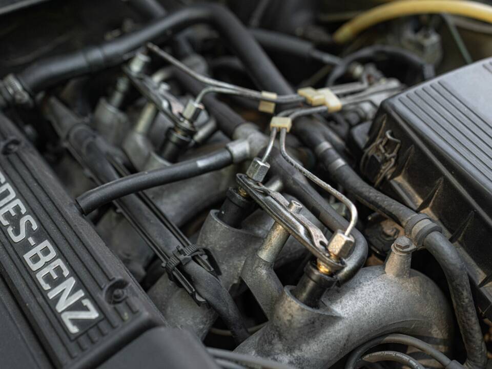 Image 45/50 of Mercedes-Benz 190 E 2.3-16 (1985)