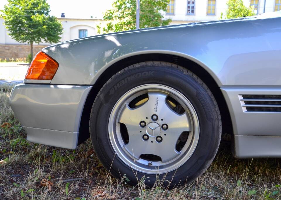 Imagen 32/50 de Mercedes-Benz 300 SL (1991)