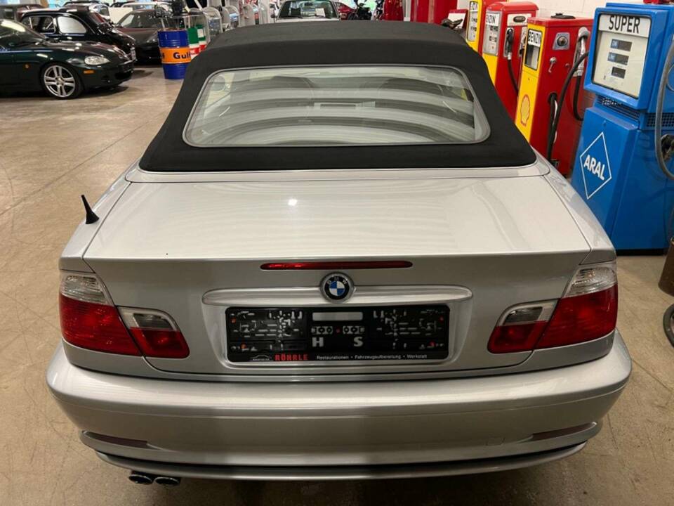 Image 13/16 of BMW 330Ci (2001)