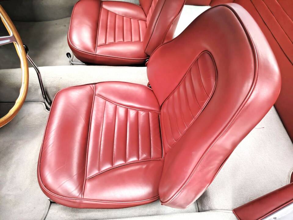 Afbeelding 29/55 van Lancia Flaminia GT 2.5 3C Touring (1963)