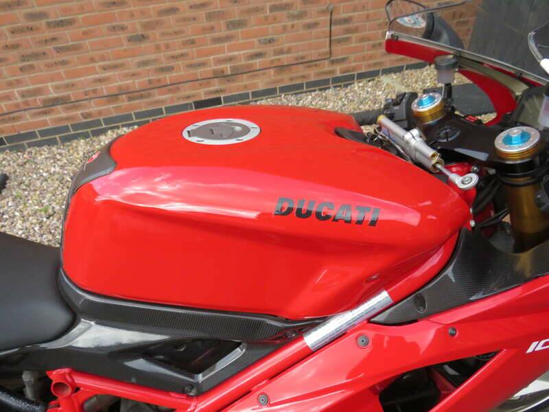 Bild 19/46 von Ducati 1098 R (2008)