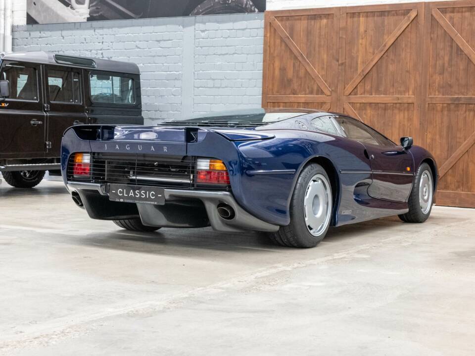 Immagine 12/46 di Jaguar XJ 220 (1993)