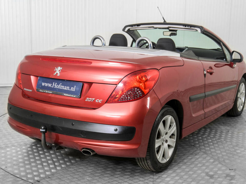 Imagen 26/50 de Peugeot 207 CC 1.6 VTi (2008)