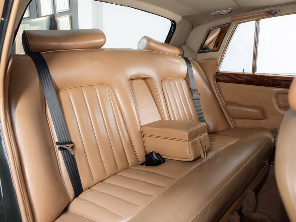 Immagine 20/32 di Rolls-Royce Silver Wraith II (1979)