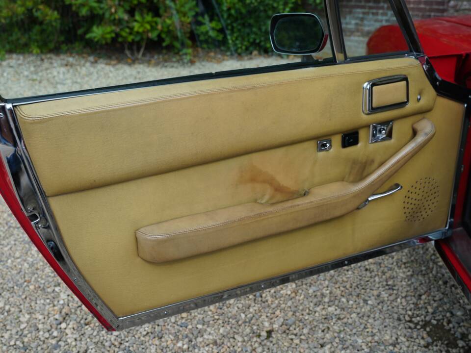 Image 15/50 of Jensen Interceptor MK III (1976)