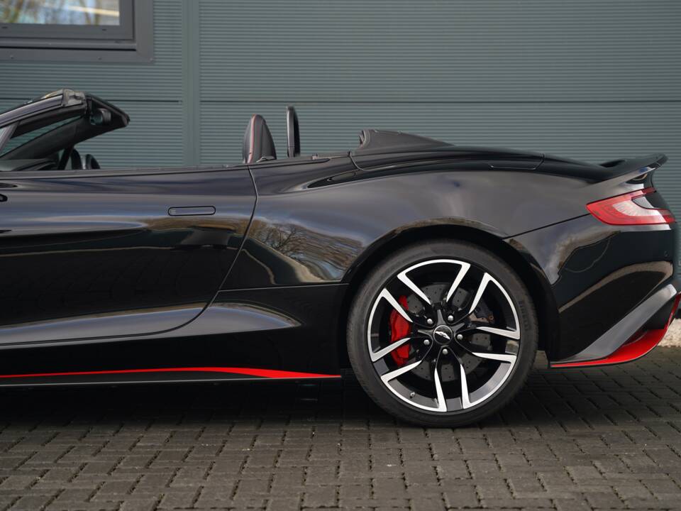 Image 10/50 of Aston Martin Vanquish S Volante (2018)