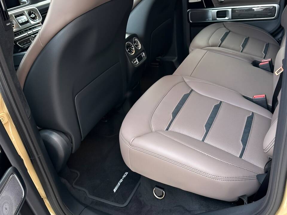 Image 15/17 of Mercedes-Benz G 63 AMG (LWB) (2023)