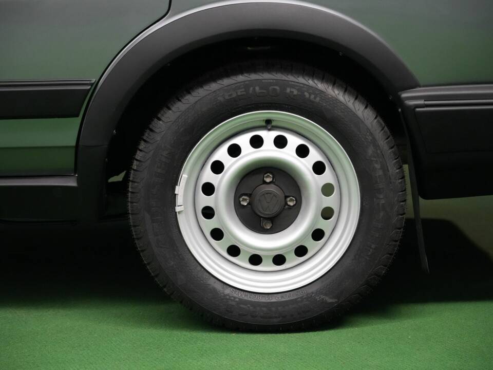 Bild 18/42 von Volkswagen Passat Variant 1.8 (1986)