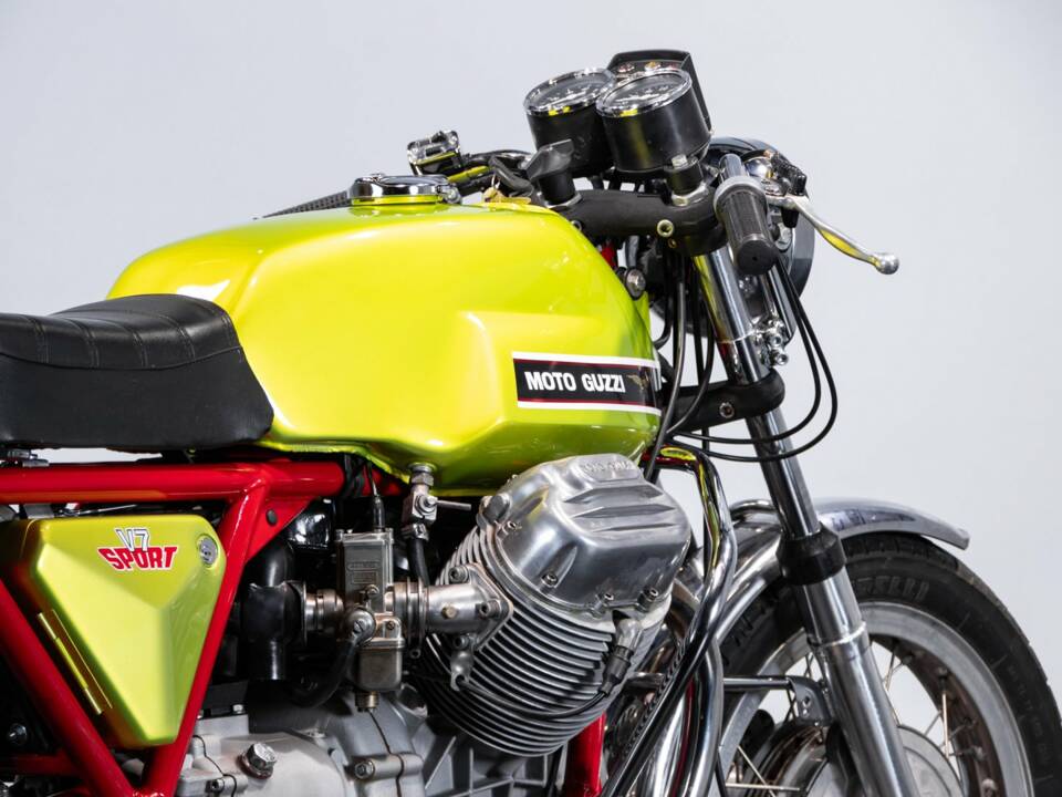 Bild 33/50 von Moto Guzzi DUMMY (1971)