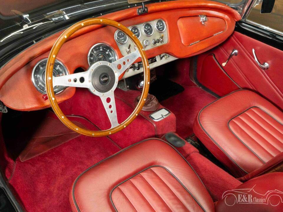 Obraz 2/19 pojazdu Daimler SP 250 (1962)