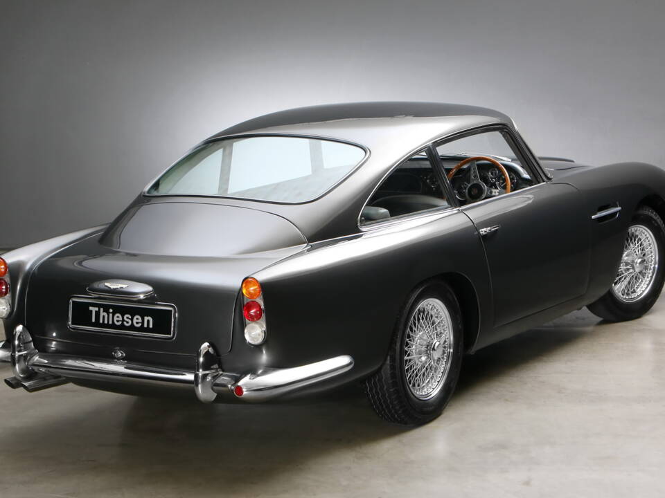 Image 7/18 of Aston Martin DB 4 Vantage (1963)