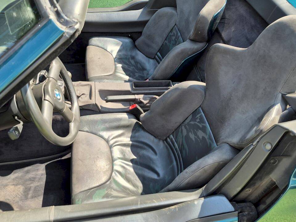 Image 30/76 de BMW Z1 Roadster (1991)