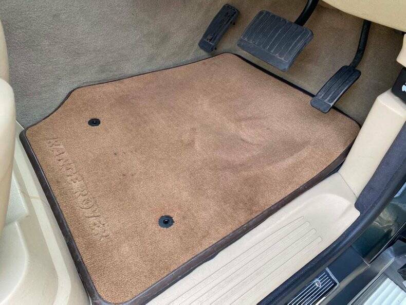 Afbeelding 50/50 van Land Rover Range Rover 4.6 Vogue (2001)