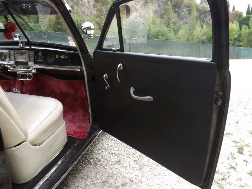 Image 29/50 de Plymouth Special Deluxe (1949)