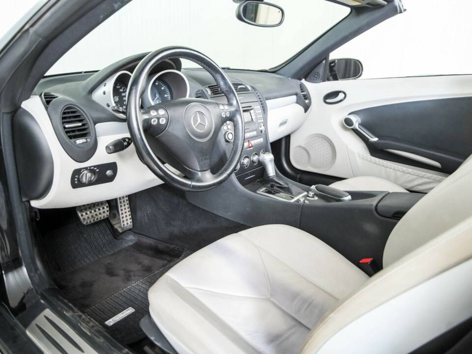 Bild 16/50 von Mercedes-Benz SLK 280 (2005)