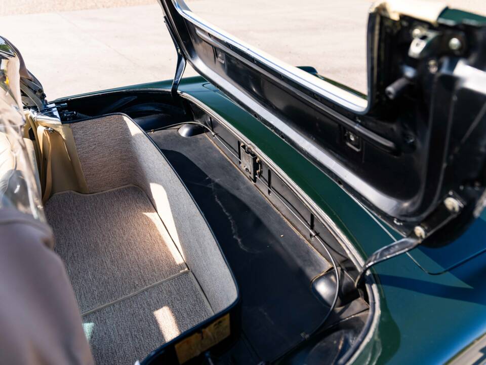 Afbeelding 22/43 van Mercedes-Benz 280 SL (1968)