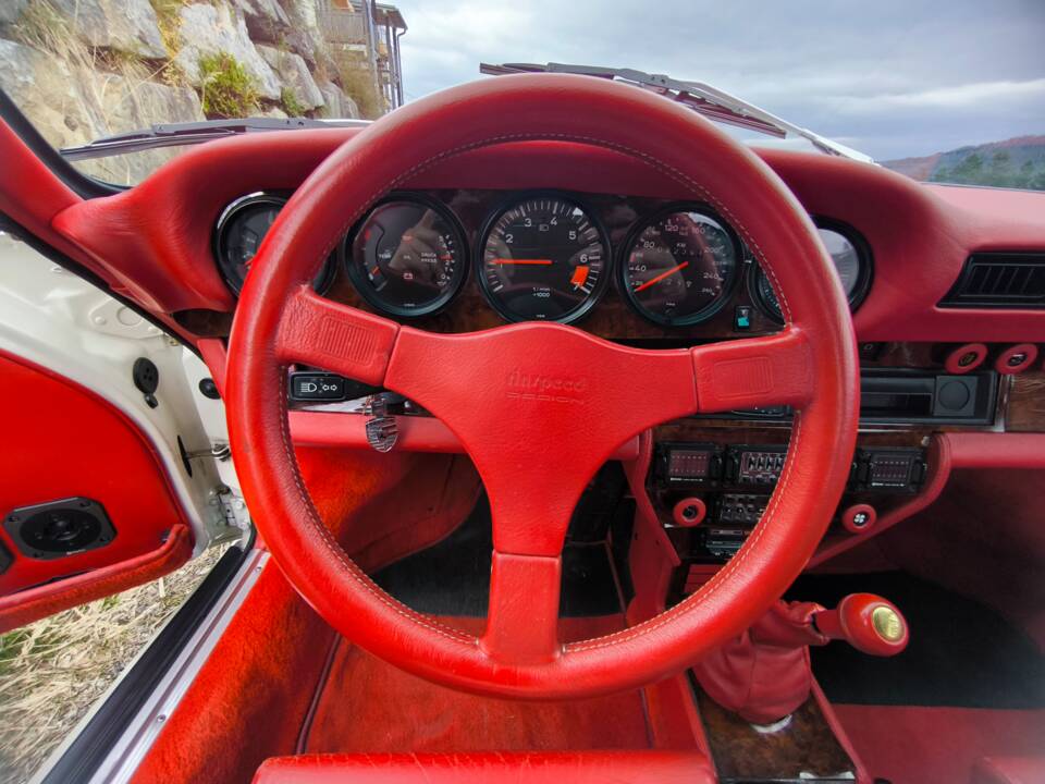 Bild 13/15 von Porsche 911 Carrera 3.2 (1989)