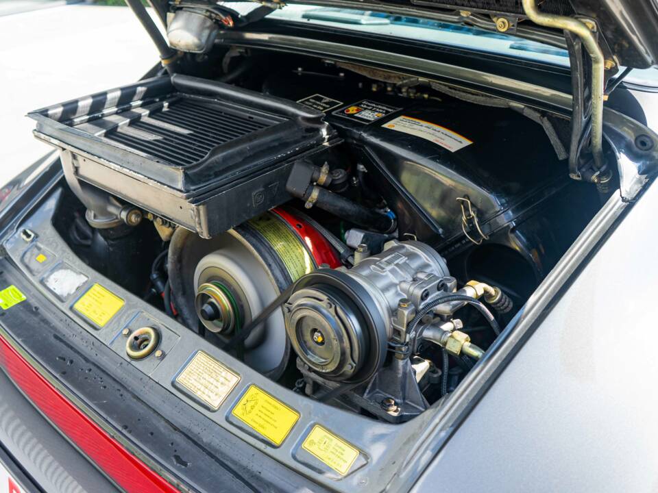 Imagen 29/33 de Porsche 911 Turbo 3.3 (1989)