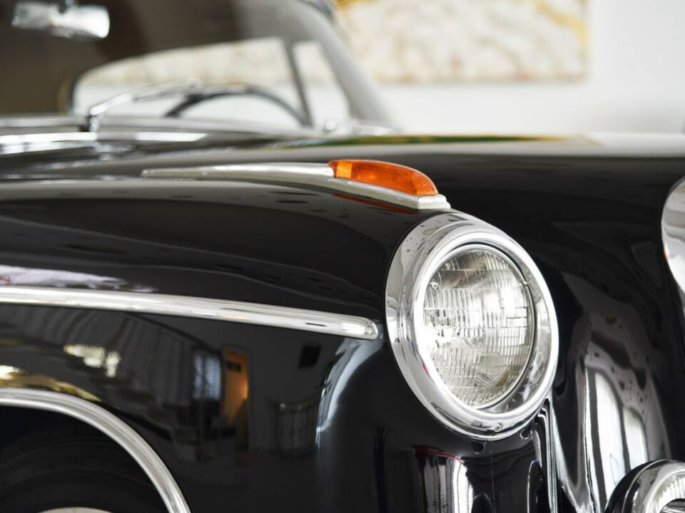 Bild 21/38 von Mercedes-Benz 220 SE (1960)