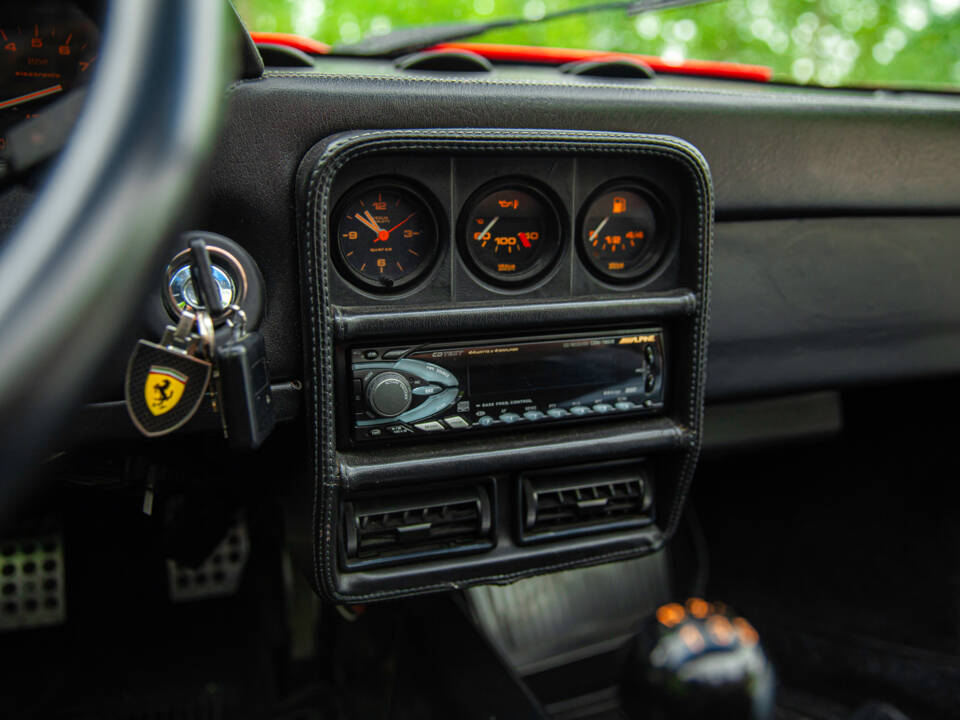 Image 68/95 of Ferrari 328 GTS (1988)