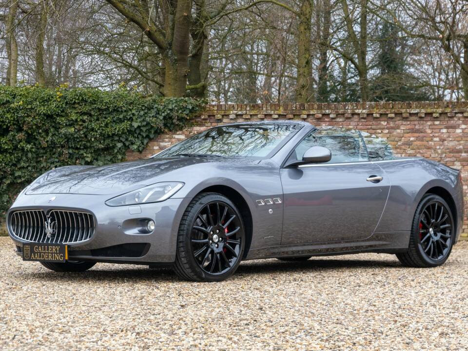 Bild 32/50 von Maserati GranCabrio Sport (2015)
