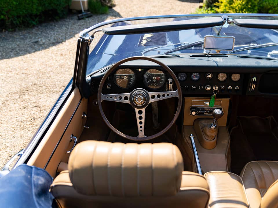 Image 68/86 de Jaguar E-Type (1967)