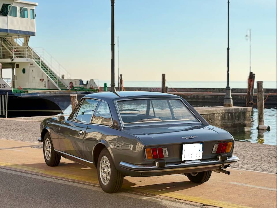 Image 3/18 of Peugeot 504 Coupé (1973)