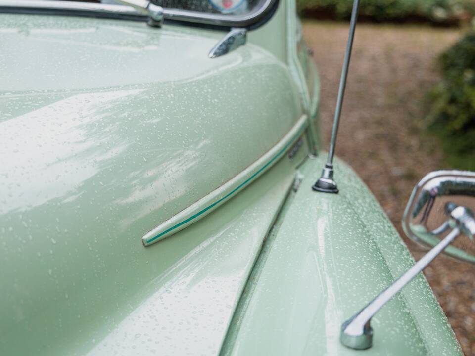Image 22/29 of Morris Minor 1000 Tourer (1962)