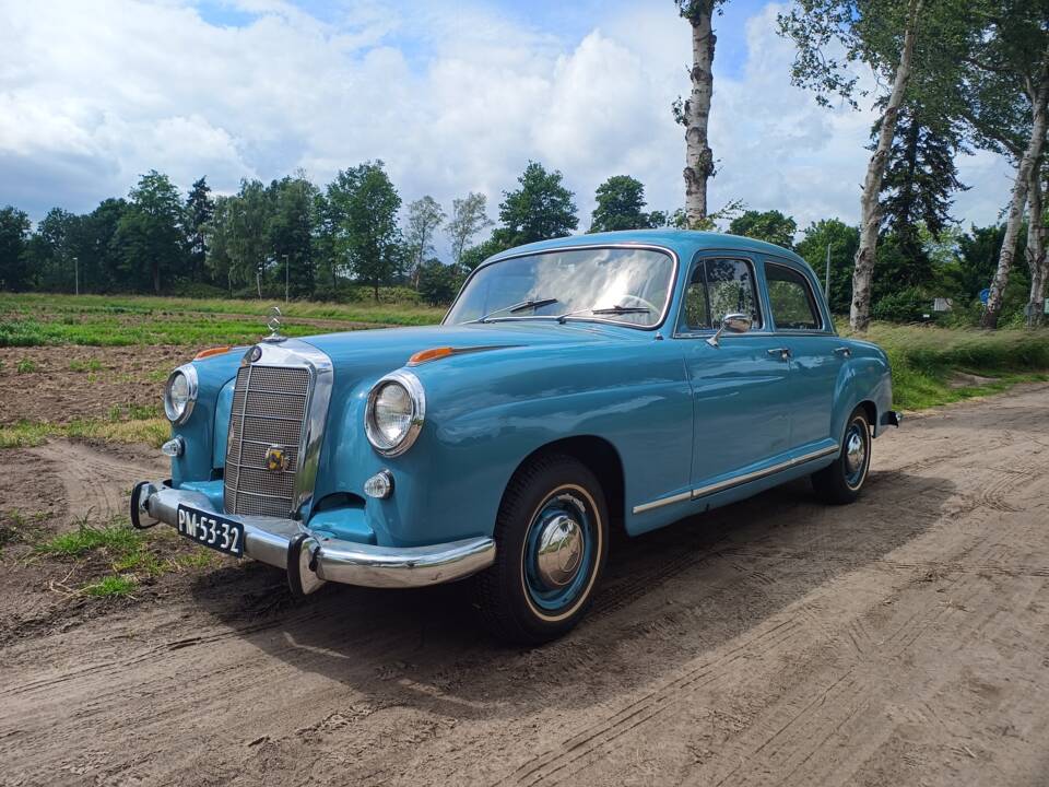 Bild 2/5 von Mercedes-Benz 219 (1959)