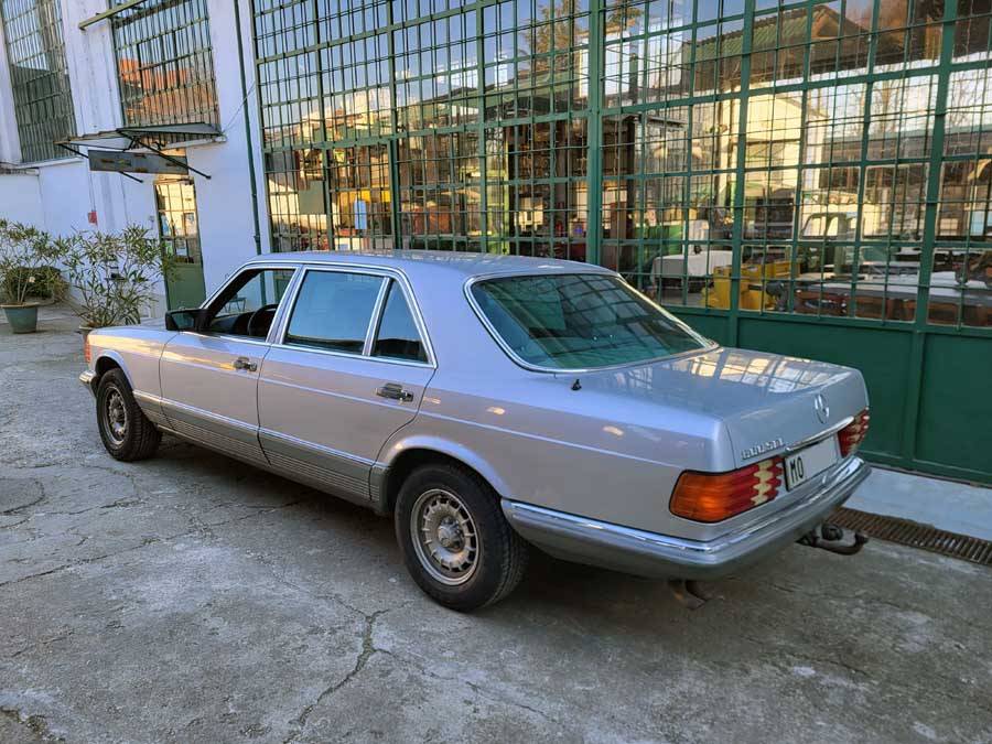 Immagine 10/30 di Mercedes-Benz 500 SEL (1985)