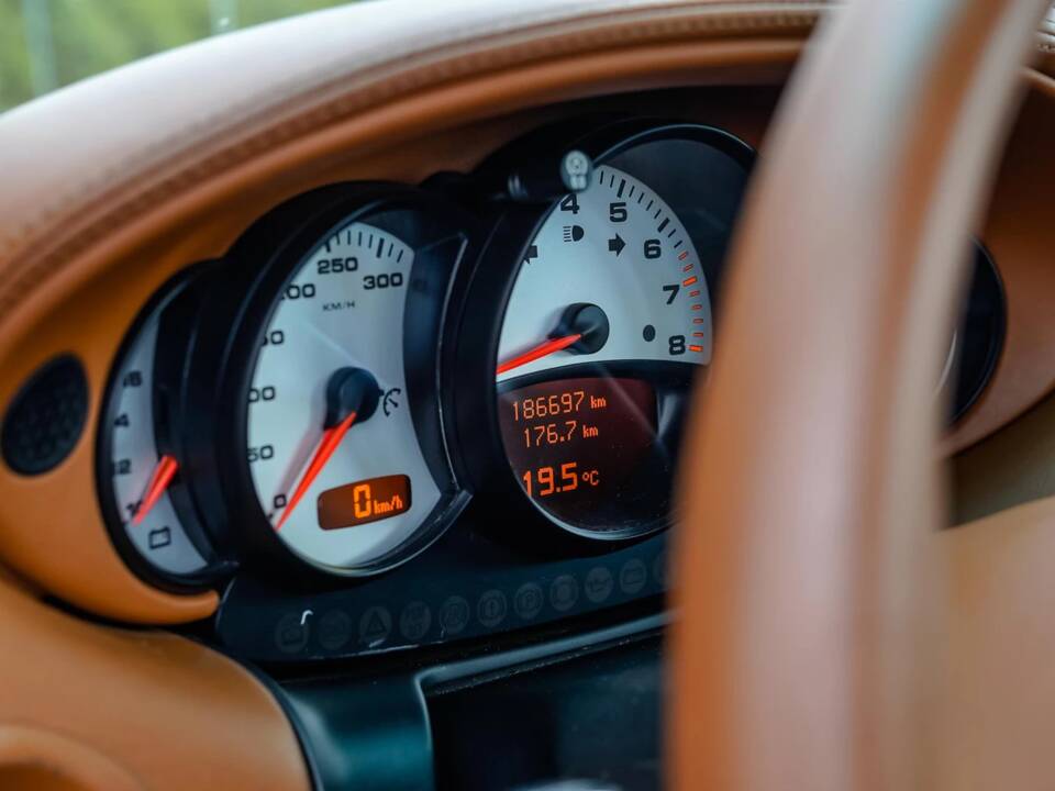 Bild 17/20 von Porsche 911 Turbo (2001)