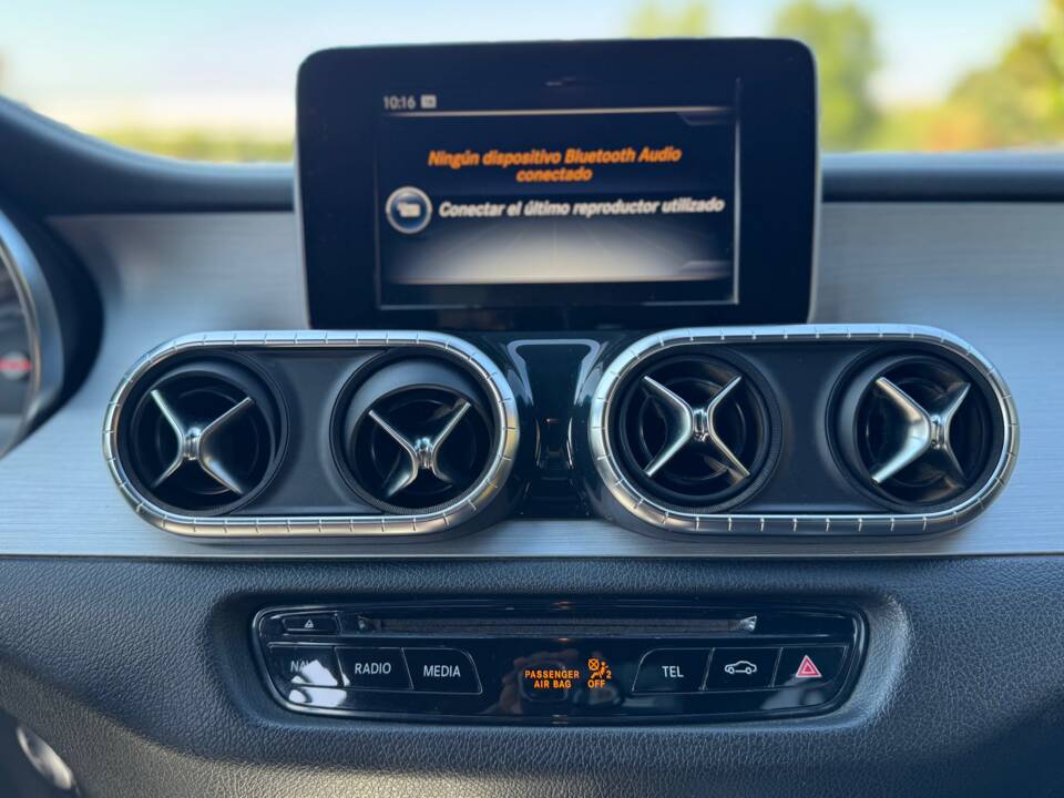 Immagine 19/24 di Mercedes-Benz X 250 d 4MATIC (2020)
