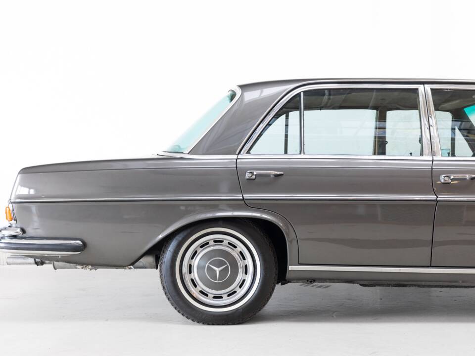 Bild 26/32 von Mercedes-Benz 300 SEL 3.5 (1970)