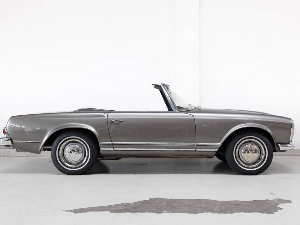 Image 4/35 de Mercedes-Benz 230 SL (1966)