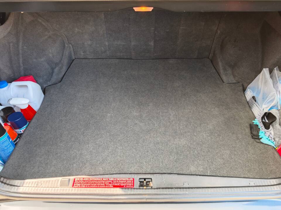 Bild 21/26 von Mercedes-Benz 300 E (1991)