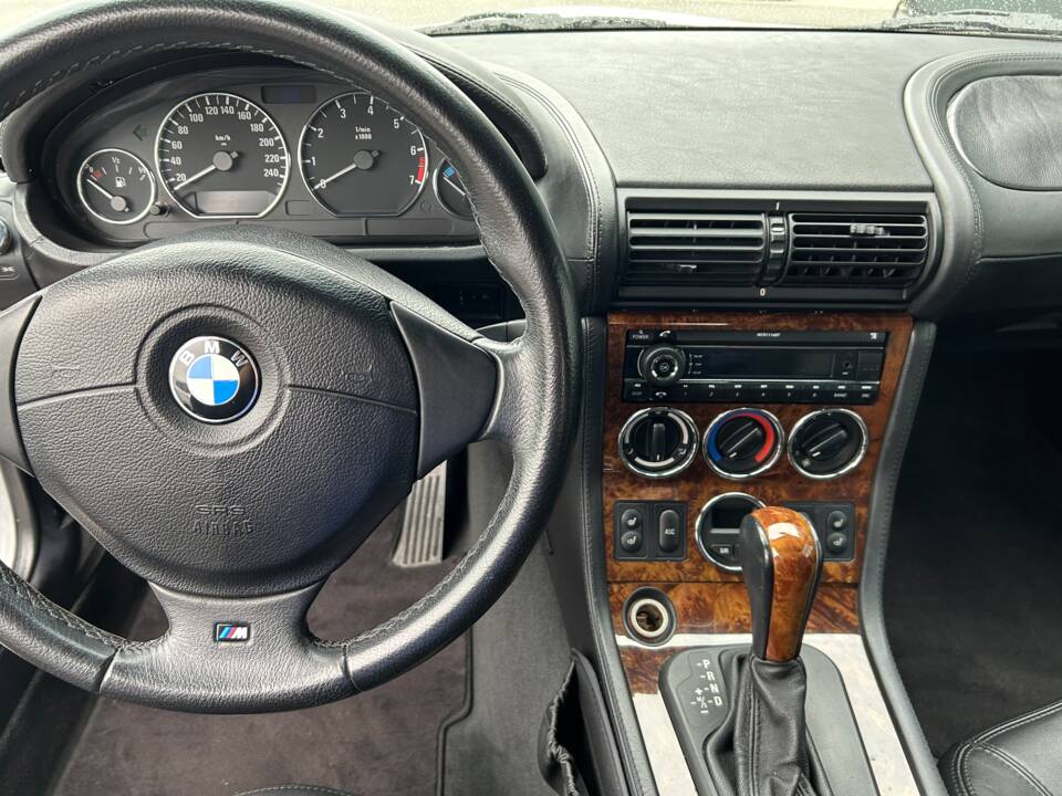 Bild 21/29 von BMW Z3 Coupé 3.0 (2001)