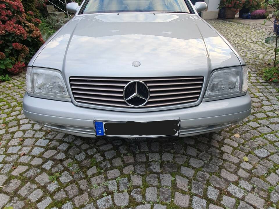 Image 4/11 of Mercedes-Benz SL 320 (2000)