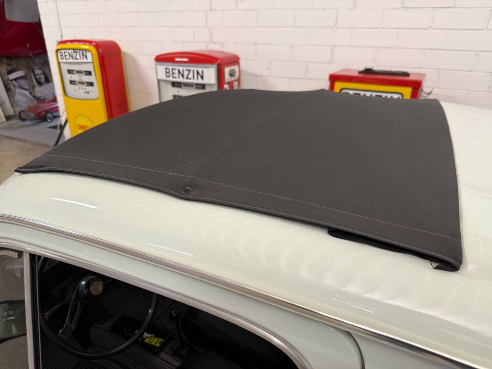 Image 15/19 de FIAT 500 L (2012)