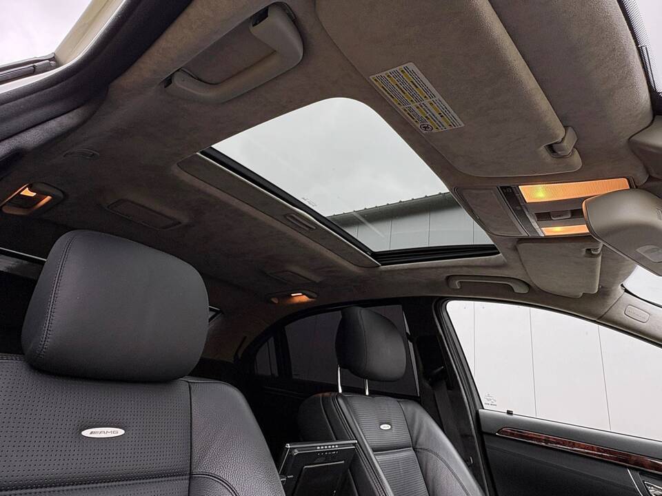 Bild 22/29 von Mercedes-Benz S 63 AMG (2007)