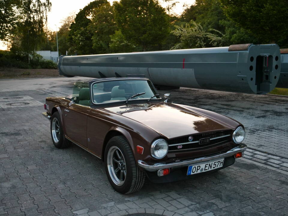 Image 1/6 of Triumph TR 6 (1975)