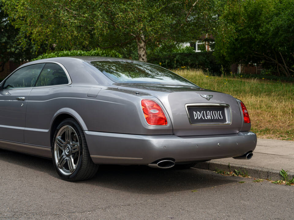 Image 13/27 of Bentley Brooklands (2008)