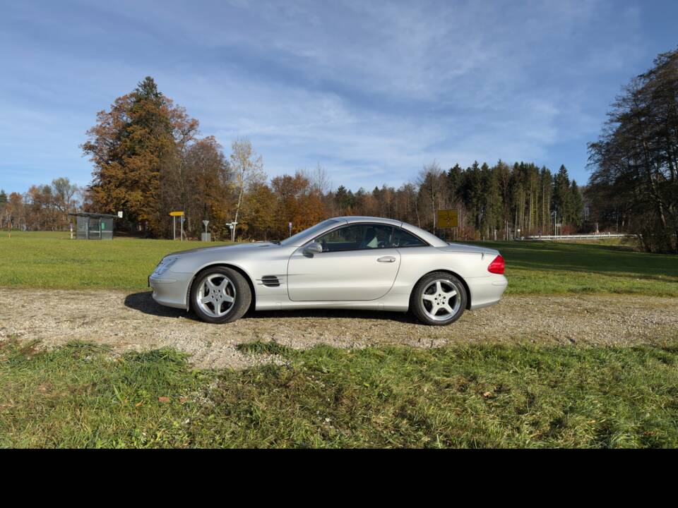 Image 73/89 of Mercedes-Benz SL 500 (2002)