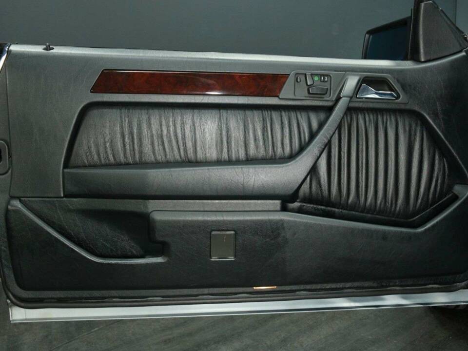 Immagine 10/30 di Mercedes-Benz E 320 (1997)