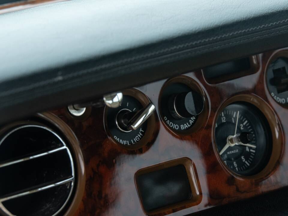 Image 22/50 of Rolls-Royce Silver Shadow I (1972)