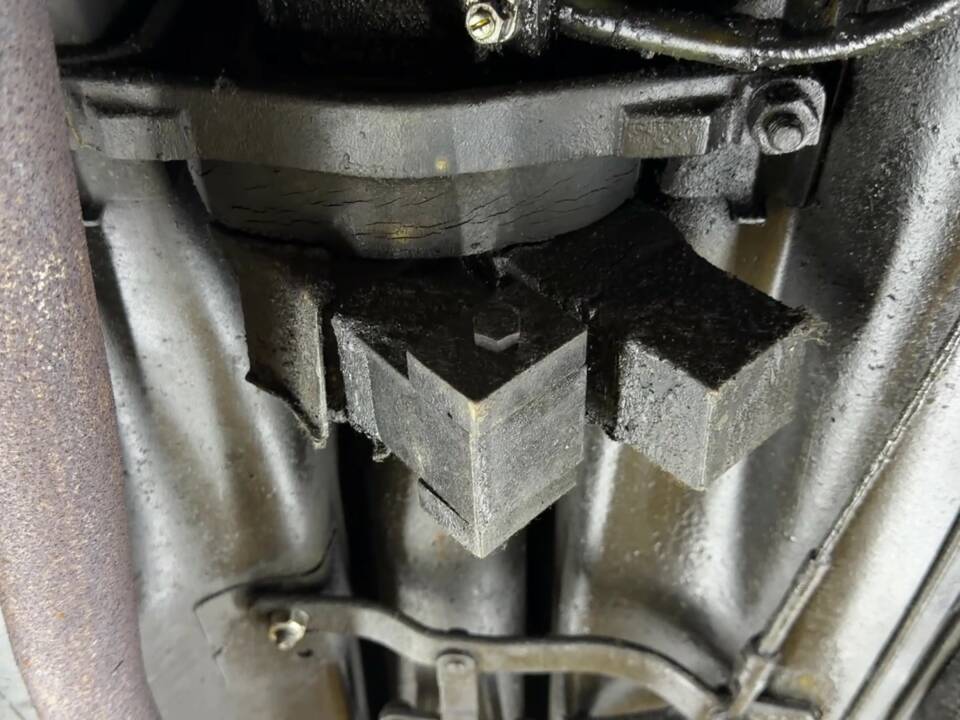 Image 37/40 of Peugeot 404 Break (1965)