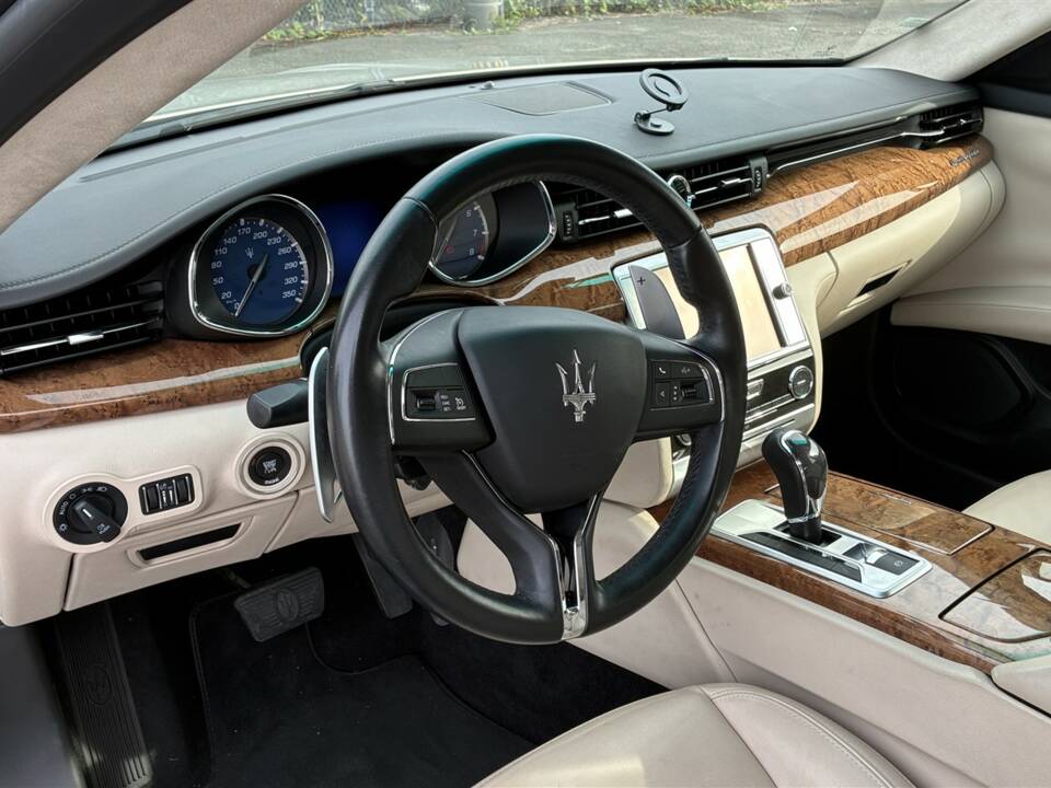Image 12/54 of Maserati Quattroporte GTS (2015)