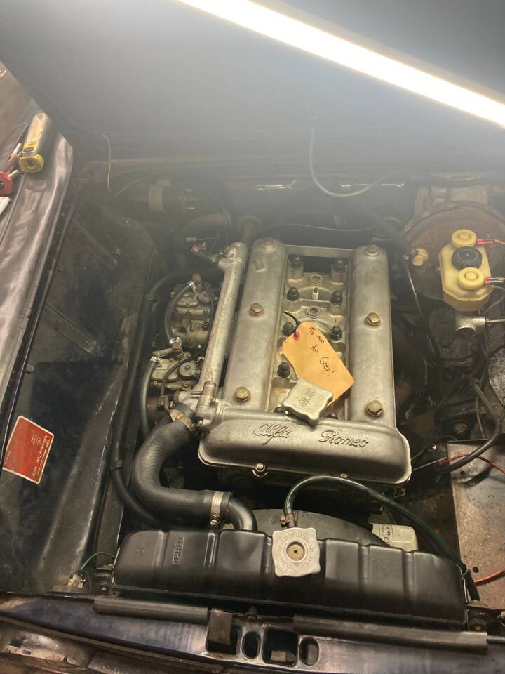 Bild 14/17 von Alfa Romeo Giulia 1.6 Super (1974)