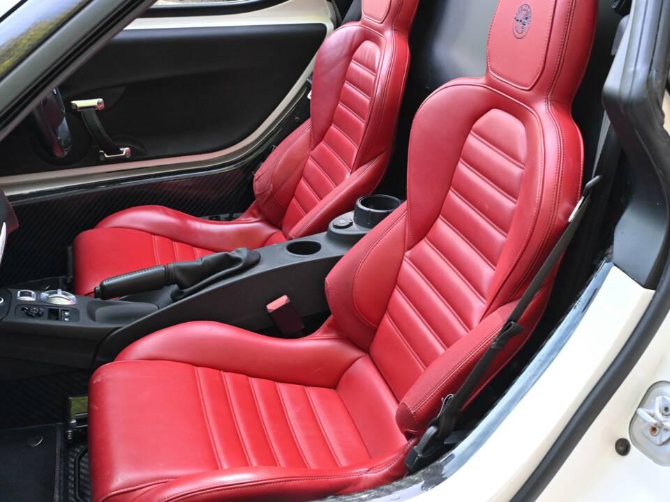 Image 31/50 of Alfa Romeo 4C Spider (2017)