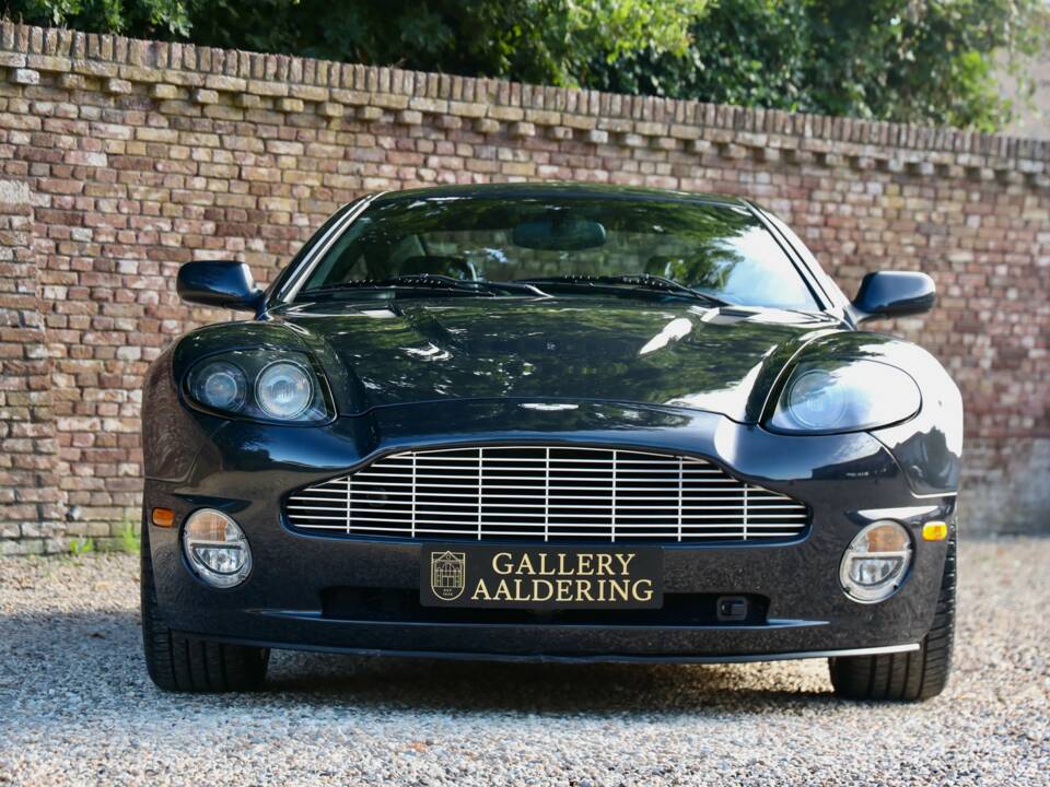 Afbeelding 5/50 van Aston Martin V12 Vanquish (2003)